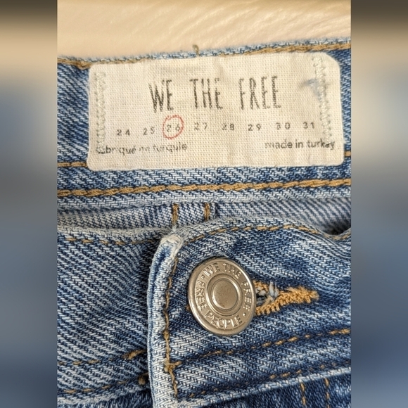 WE THE FREE Jeans, Straight, Distressed, Button Fly, Light Denim, Size 26 - Picture 2 of 8